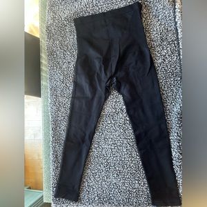 High waist Shapermint black leggings. Size XL